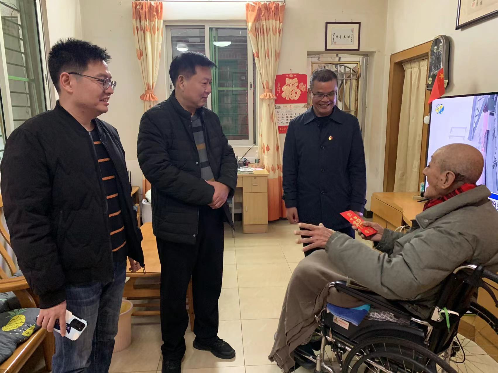 新春慰问送温暖 天寒情深暖人心1.JPG